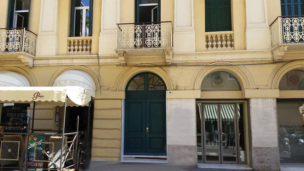 ホテル Gioberti House サンレモ